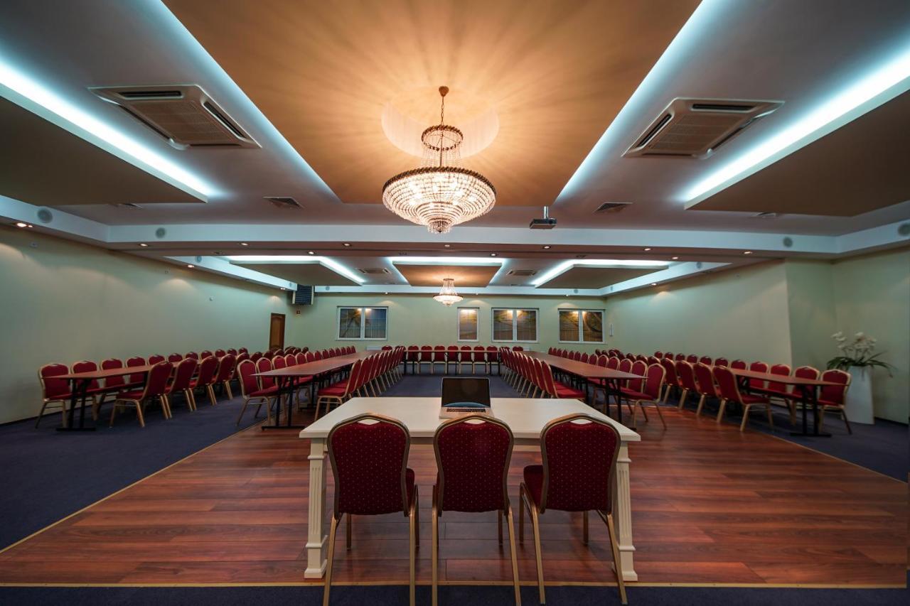 Hotel Sara Kolo  Ngoại thất bức ảnh
