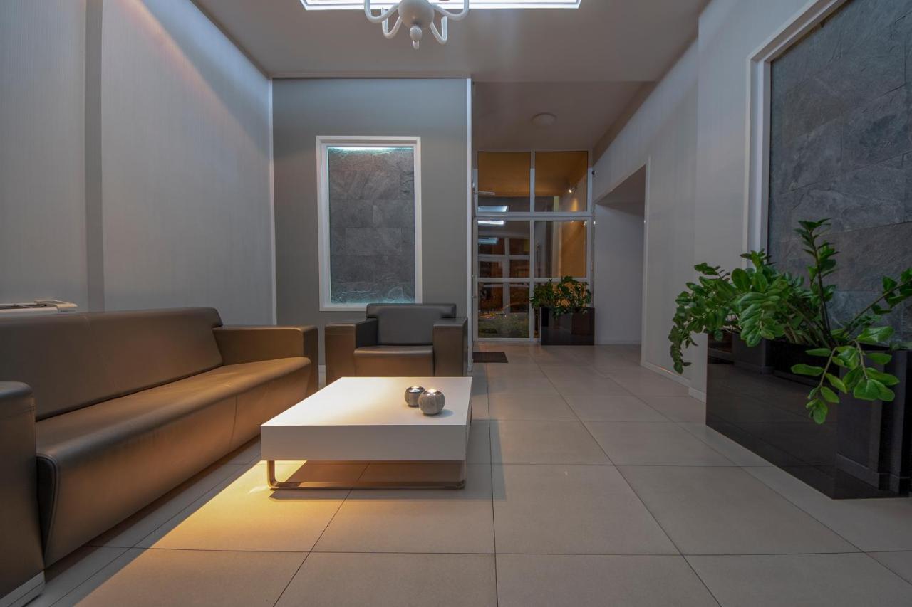 Hotel Sara Kolo  Ngoại thất bức ảnh