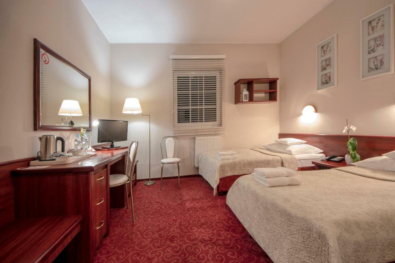 Hotel Sara Kolo  Ngoại thất bức ảnh
